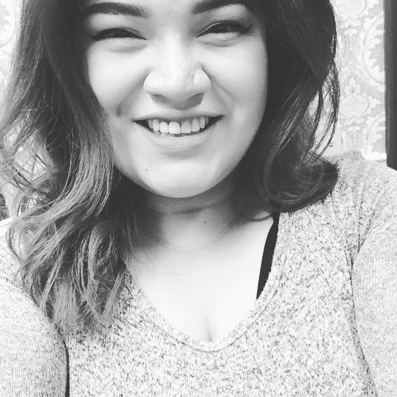 Meet your Posher, Karen - Picture 1 of 3